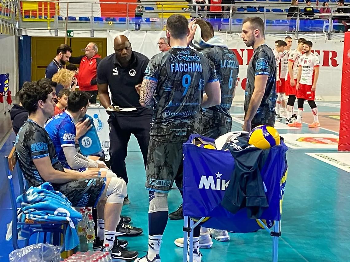 Tuscania, soltanto un punto contro la bestia nera Lupi Santa Croce