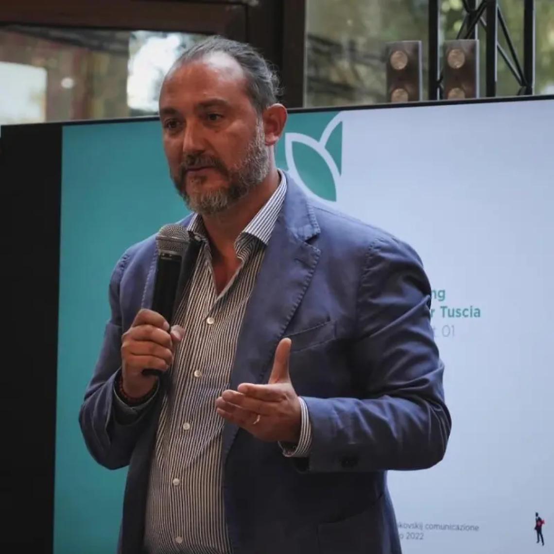 &laquo;Se voglio fare male, capisco chi del tuo stato di famiglia &egrave; pi&ugrave; debole e lo vado a colpire&raquo;