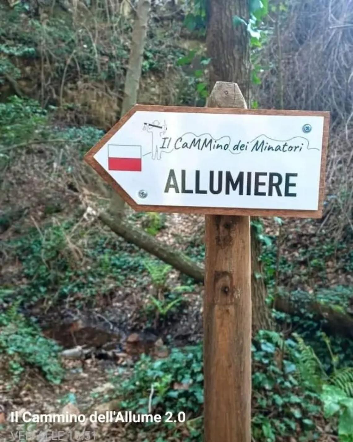 L&rsquo;associazione Il Cammino dell&rsquo;Allume presenta la prima freccia segnaletica