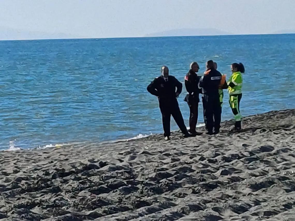 Trovati due cadaveri lungo la spiaggia a Montalto di Castro