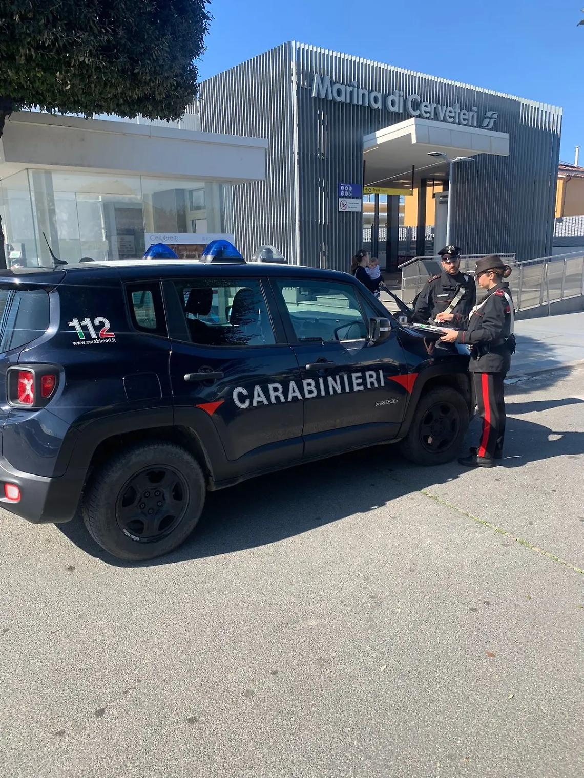 Cerveteri, bambino rimane solo sulla banchina: soccorso dai Carabinieri