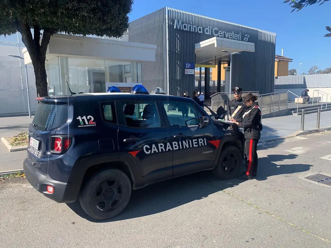 Treno parte con la nonna a bordo ma il nipote piccolo resta sulla banchina