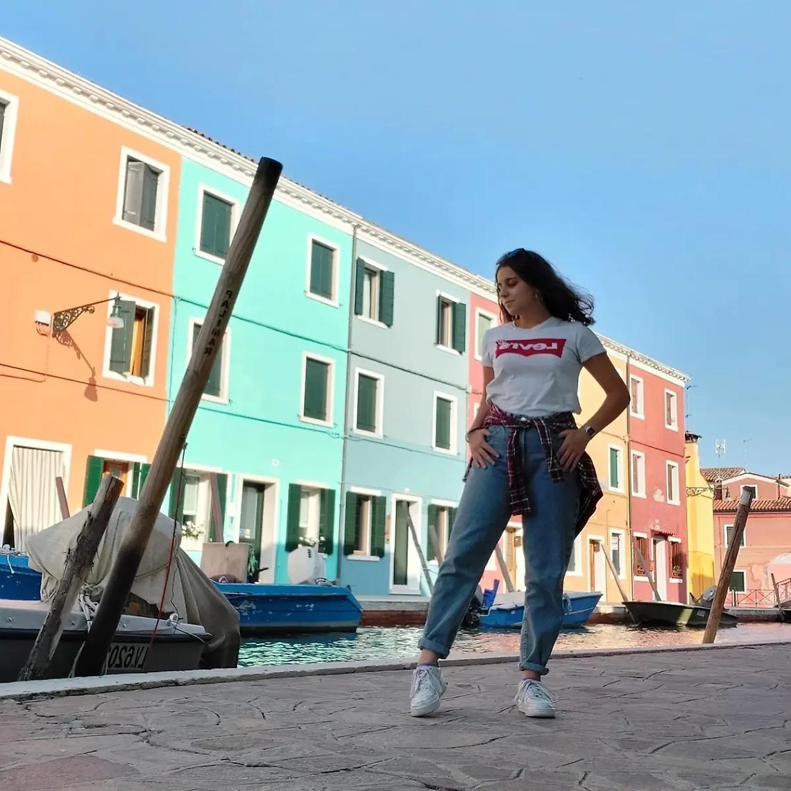 Tarquinia, la giovane cantautrice Stella Sabbatini in gara per il contest Massimo Ascolto