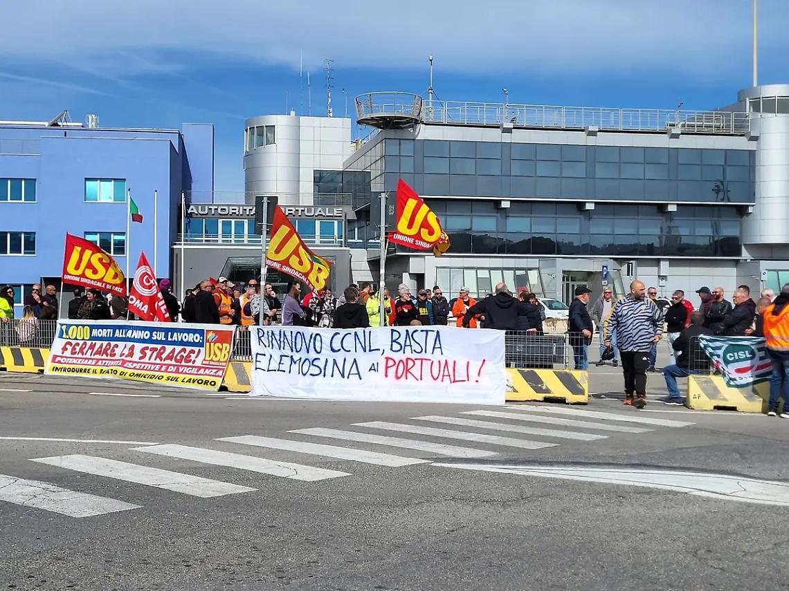 Sciopero dei porti: presidio anche a Civitavecchia