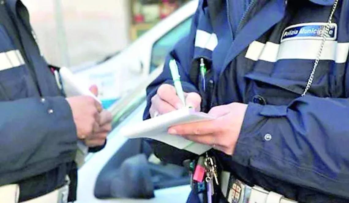 &laquo;Raffica di multe ai motorini in piazza Crispi&raquo;