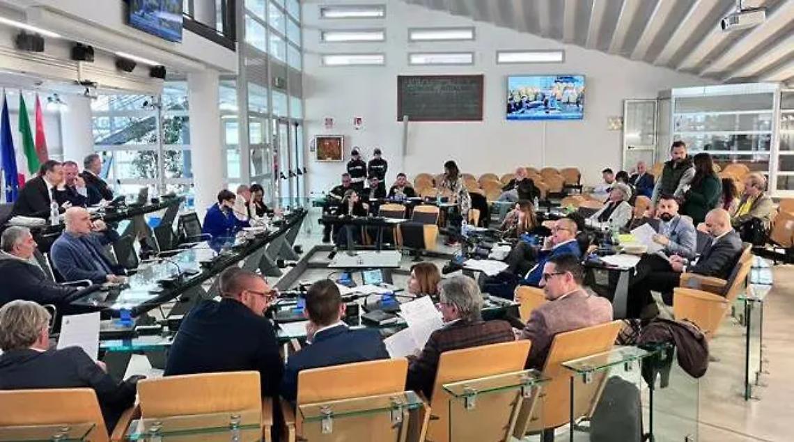 Provincia Porta d&rsquo;Italia: il Comune approva in consiglio la proposta di delibera