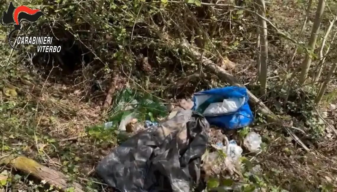 Retata a tenaglia nei boschi: arrestato uno spacciatore