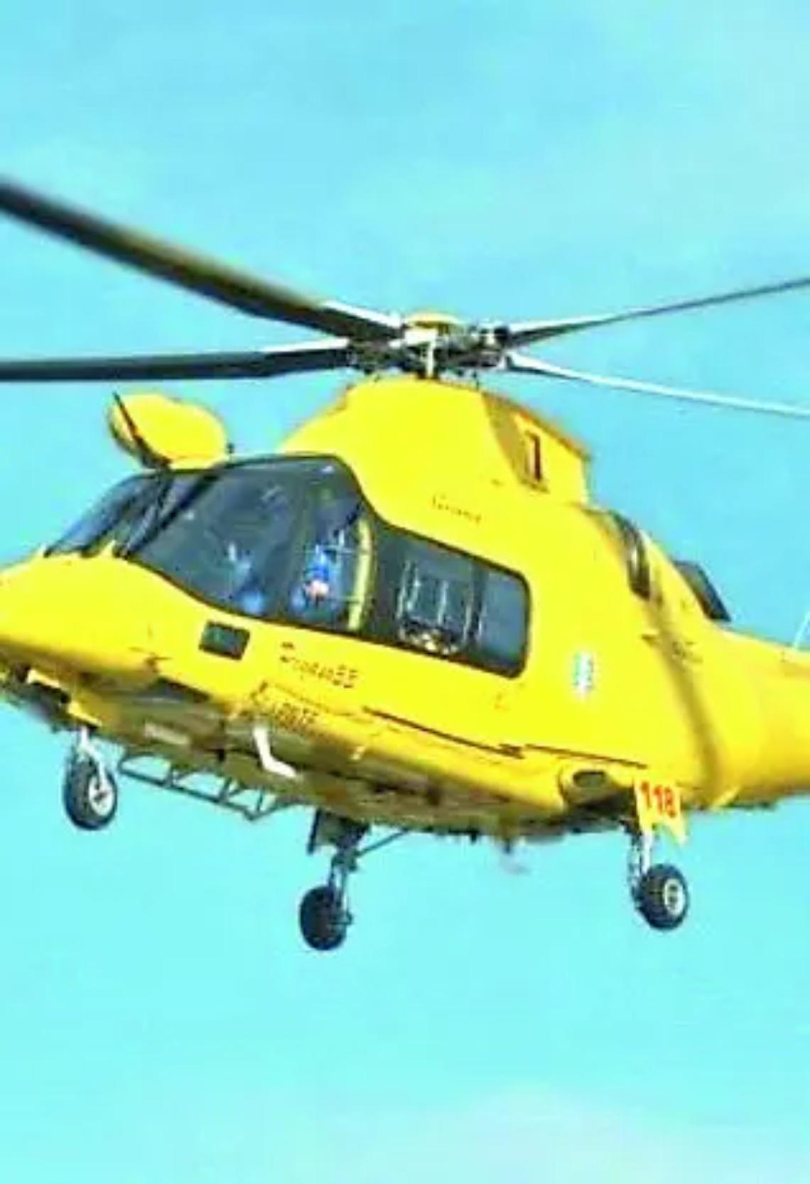Ragazza cade sul binario e il treno le trancia la mano
