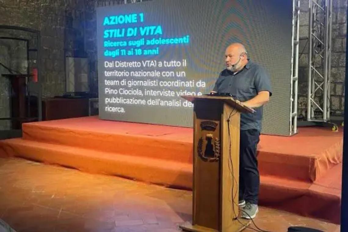 Parte la carovana della Casa di vetro