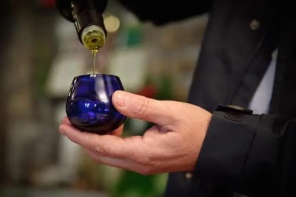 Corso per assaggiatori di olio di oliva della Camera di commercio: ultimi posti disponibili