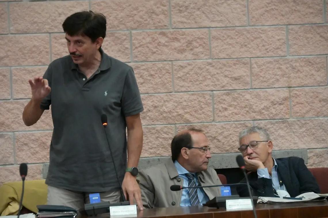 Salta il consiglio, le perplessit&agrave; del Pd