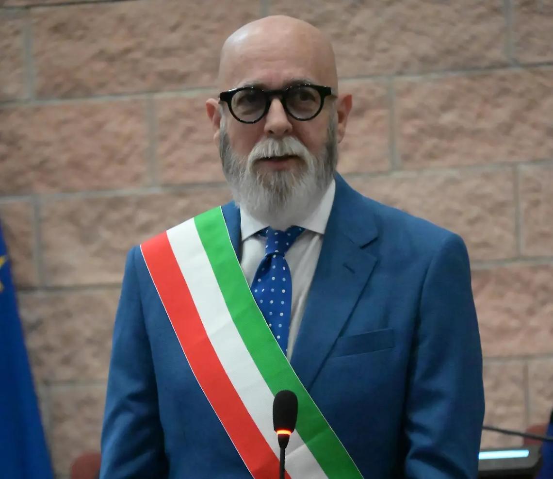 Tedesco: &laquo;Rinuncio alla mia ricandidatura: un sincero in bocca al lupo a Grasso&raquo;