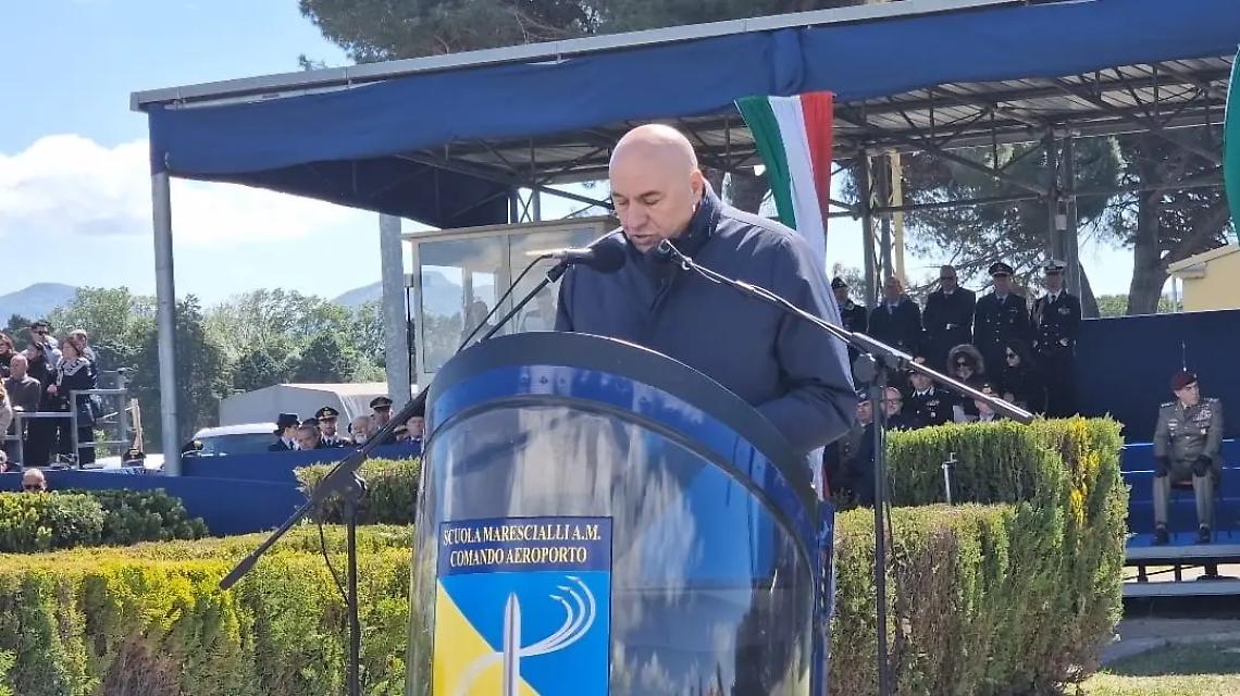 Crosetto ai marescialli: &laquo;Non siate eroi ma giusti&raquo;