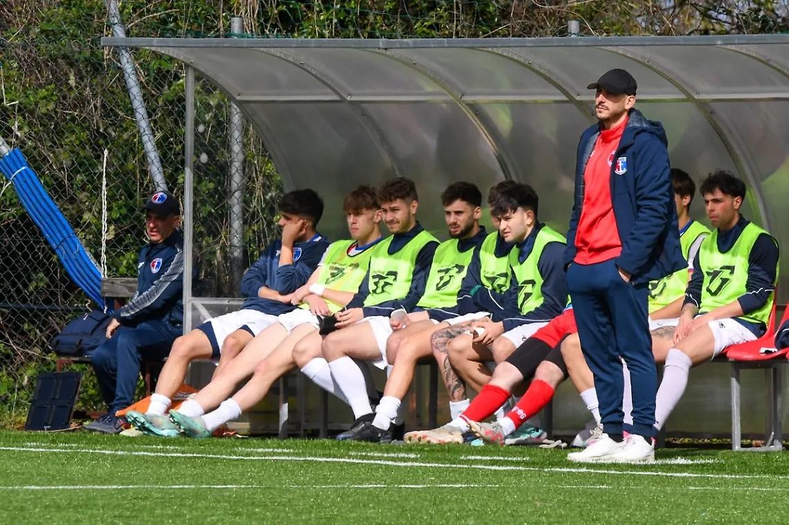 La dirigenza rossoblu: &laquo;I passi falsi esterni hanno condizionato il nostro campionato&raquo;