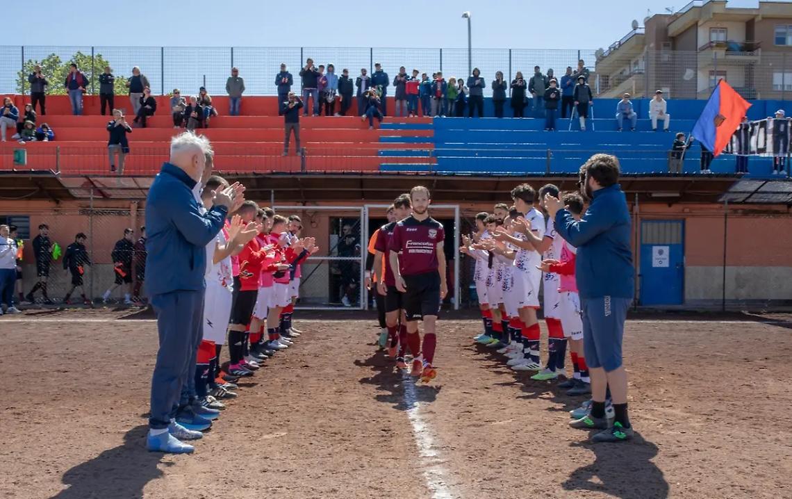 Ai campioni del Capranica il pasillo de honor: al Pianoscarano i tre punti utilissimi per la graduatoria tra le seconde