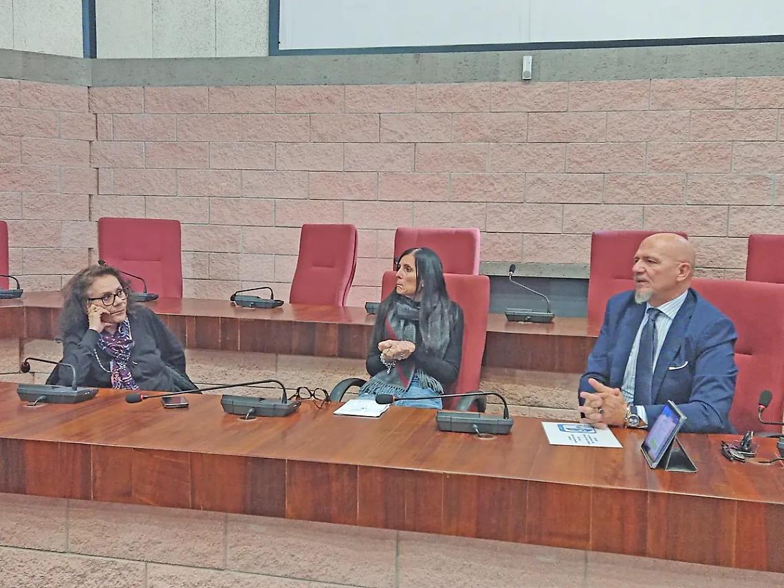 Pincio, negli uffici dei Servizi sociali si parla il linguaggio dei segni con l&rsquo;app E-lisir