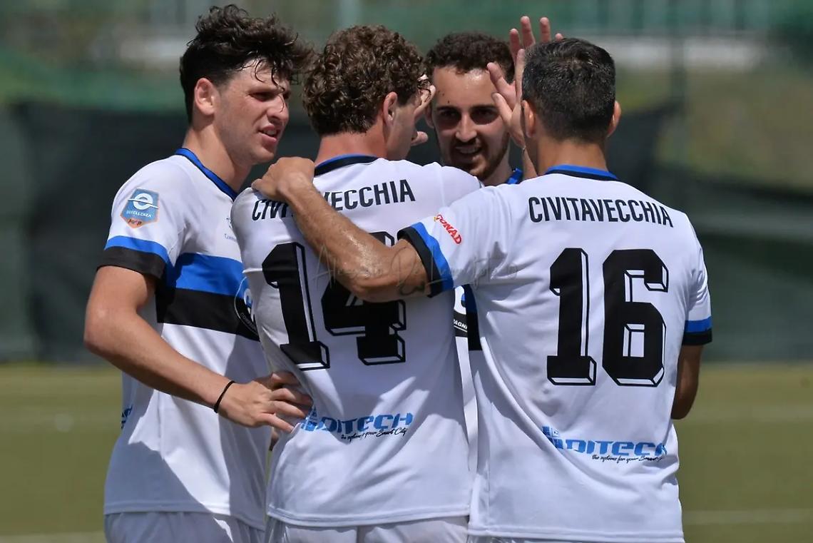 La Vecchia saluta il Tamagnini e il tecnico Scudieri