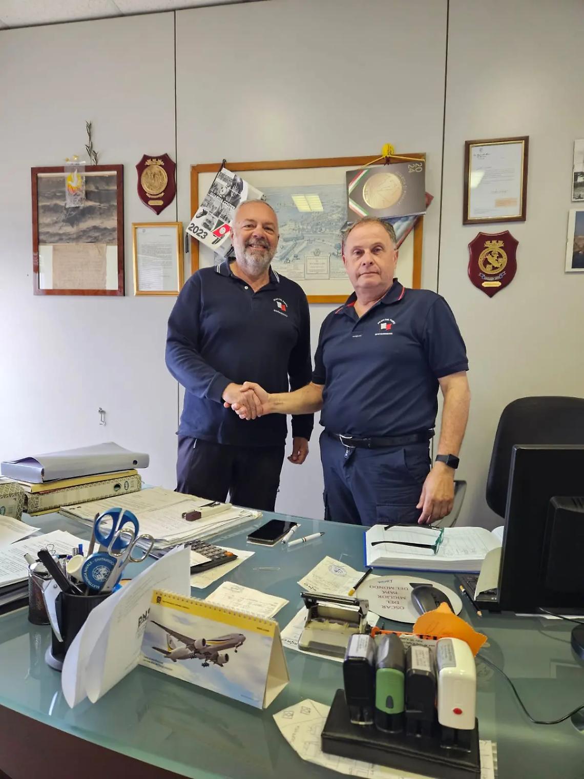 Civitavecchia, va in pensione il capo pilota Michele Scotto Lavina