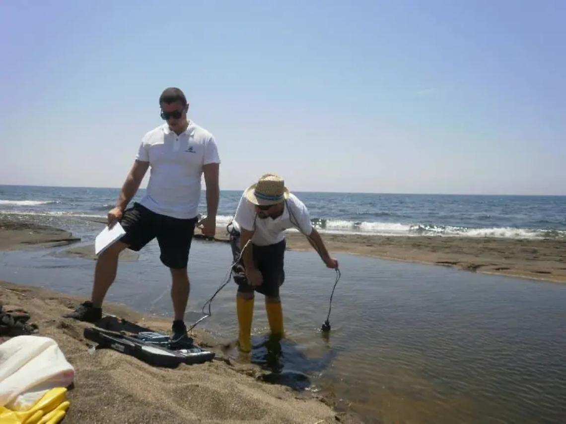 &laquo;Divieto di balneazione, intervenga la Regione&raquo;