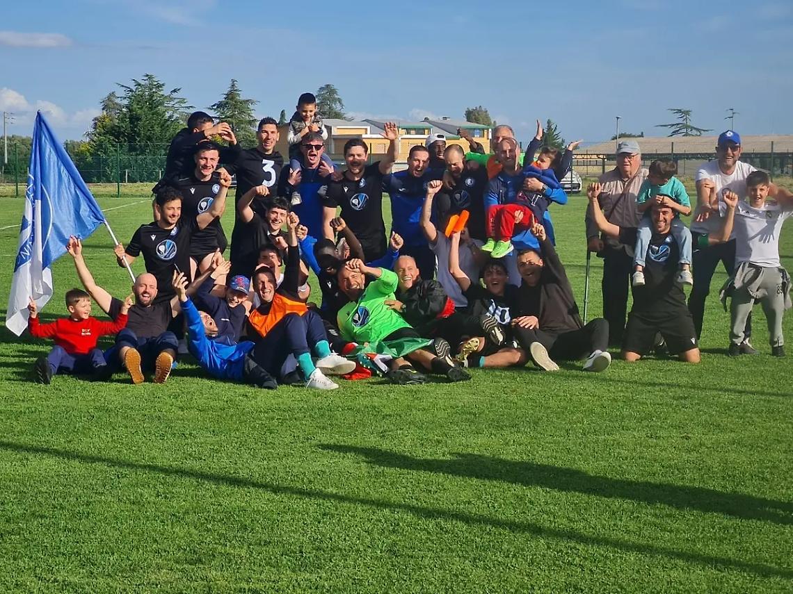 Pro Alba Canino, un pieno di felicit&agrave; per la vittoria nel girone A e il passaggio strameritato in Prima Categoria