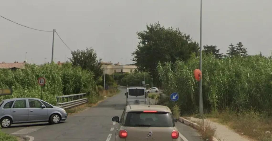 &laquo;Via Fontana Morella, urgente un attraversamento pedonale&raquo;