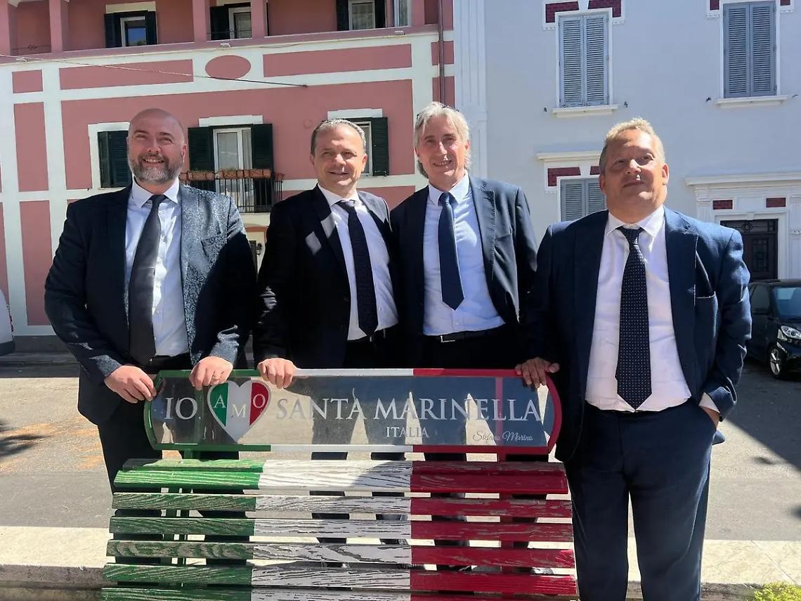 Cateno De Luca ieri a Santa Marinella: &laquo;Dobbiamo ridare dignit&agrave; alla politica&raquo;