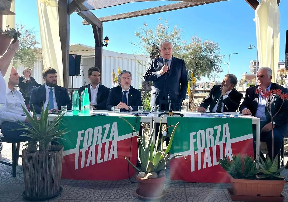 Tajani a Tarquinia: &laquo;Sono convinto che Giulivi continuer&agrave; a guidare la citt&agrave;&raquo;