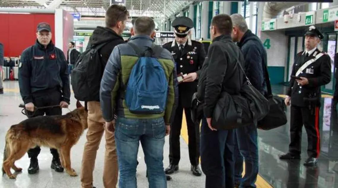 Provano a rubare prodotti per oltre 2mila euro: fermati