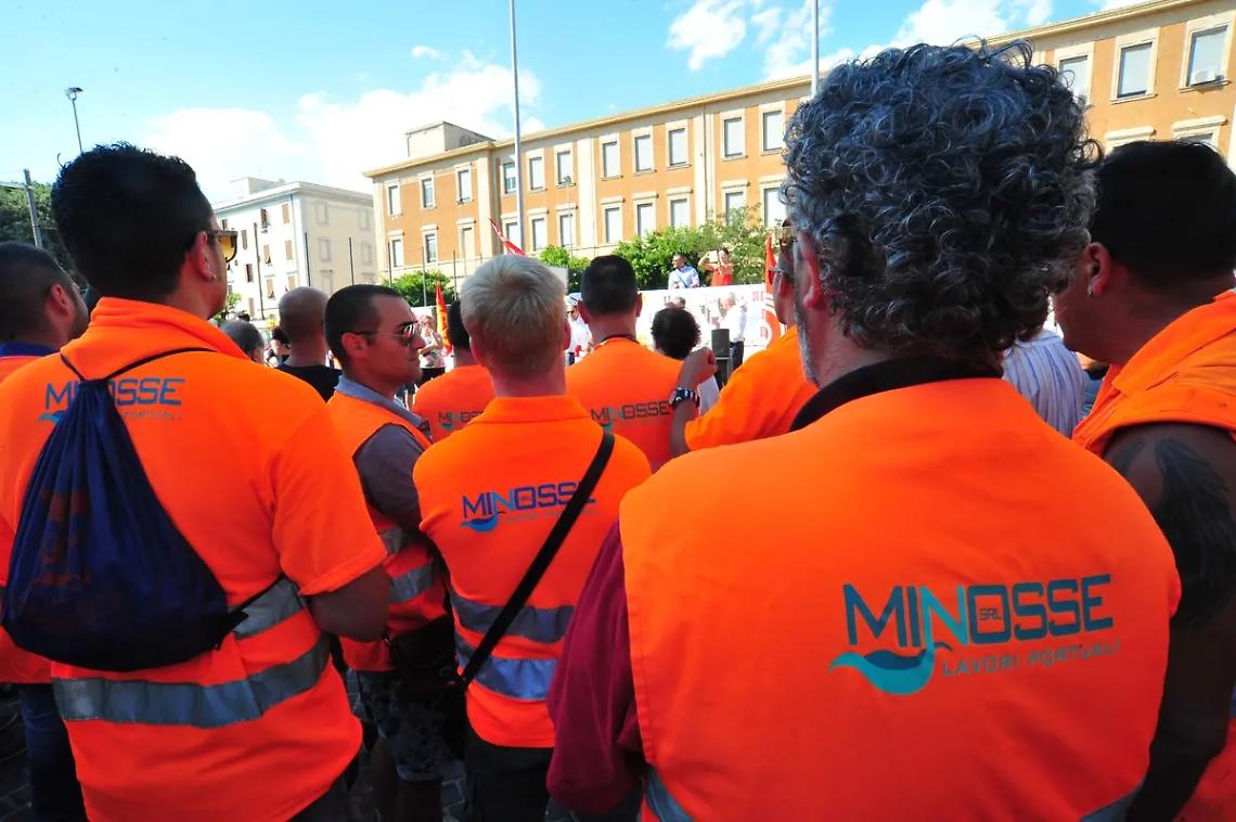 Minosse, sale la preoccupazione tra i lavoratori