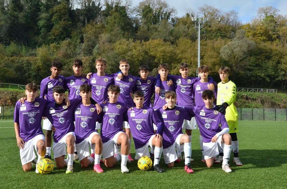 La Real Azzurra si aggiudica il torneo Under 17 nella kermesse del Memorial &ldquo;Socciarelli-Paris&rdquo;: in finale battuta 3-1 la Romeo Menti