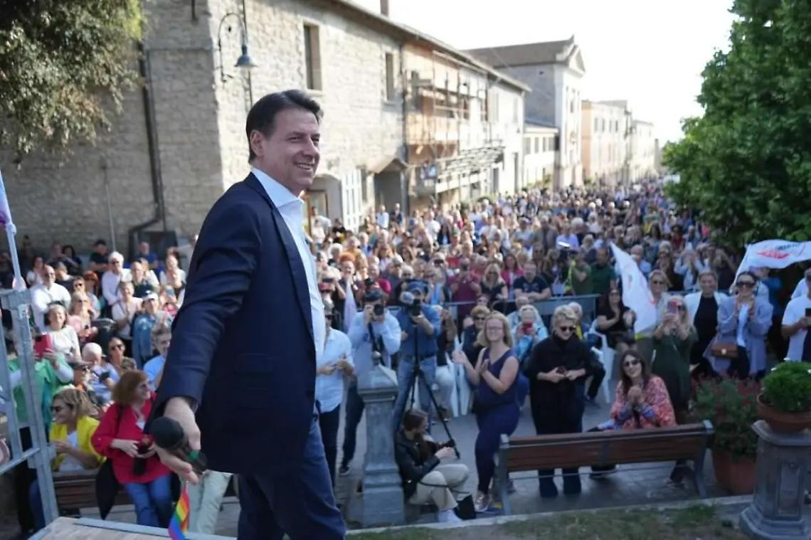 Giuseppe Conte: &laquo;Tarquinia, uno spettacolo stupendo&raquo;