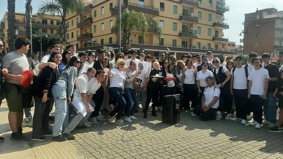 Ladispoli come Parigi con &ldquo;Un albergo in corsa&rdquo; &ndash; INTERVISTE VIDEO