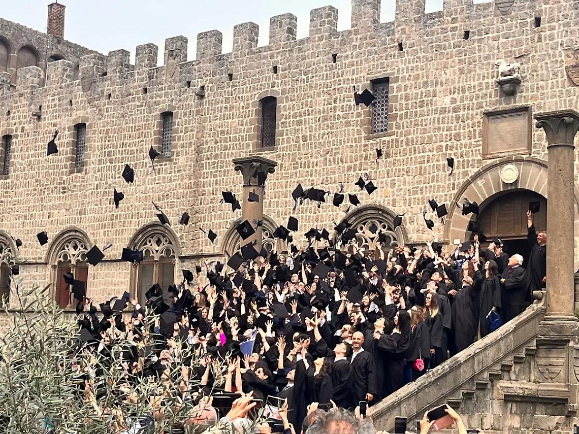 Unitus: tocchi e toghe in piazza San Lorenzo