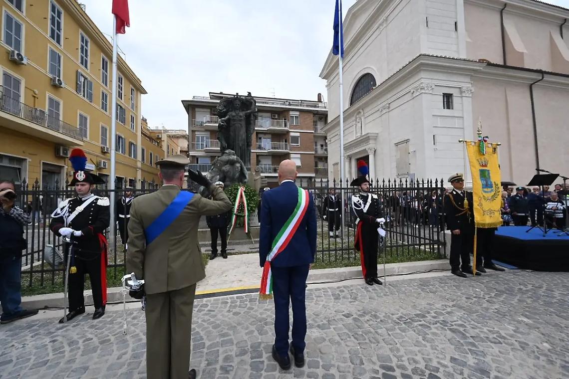 Festa della Repubblica: Autorit&agrave; riunite a piazzale degli Eroi