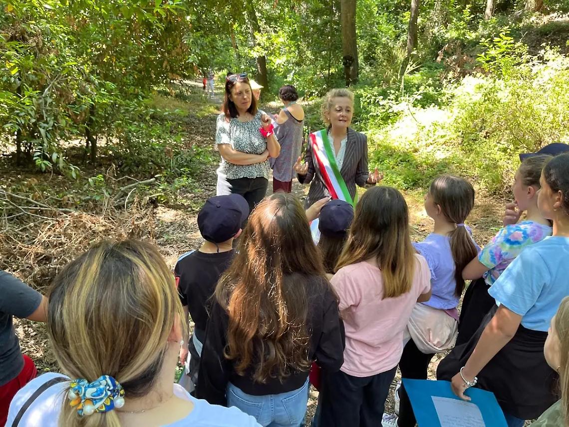 Inaugurato il &ldquo;Sentiero dei diritti&rdquo; al bosco di Valcanneto