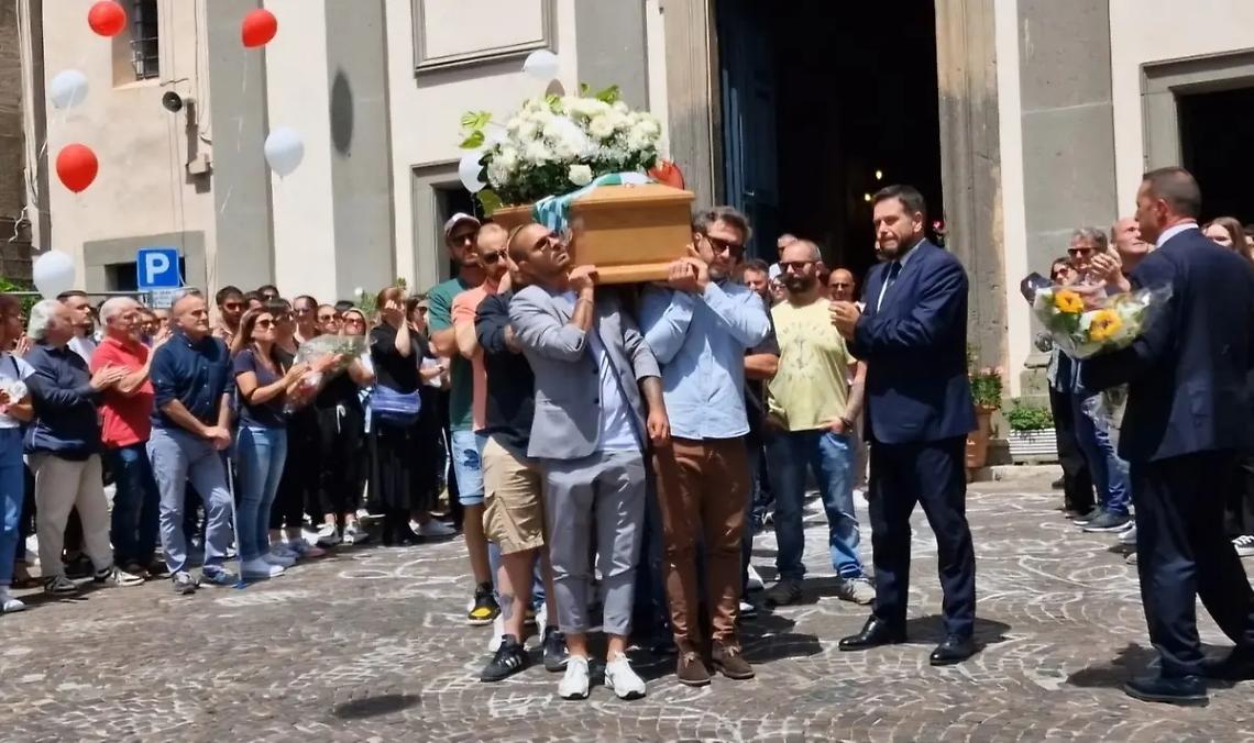 Commozione per l&rsquo;addio a Giorgio Calcagni &laquo;Se ne &egrave; andato un fratello&raquo;