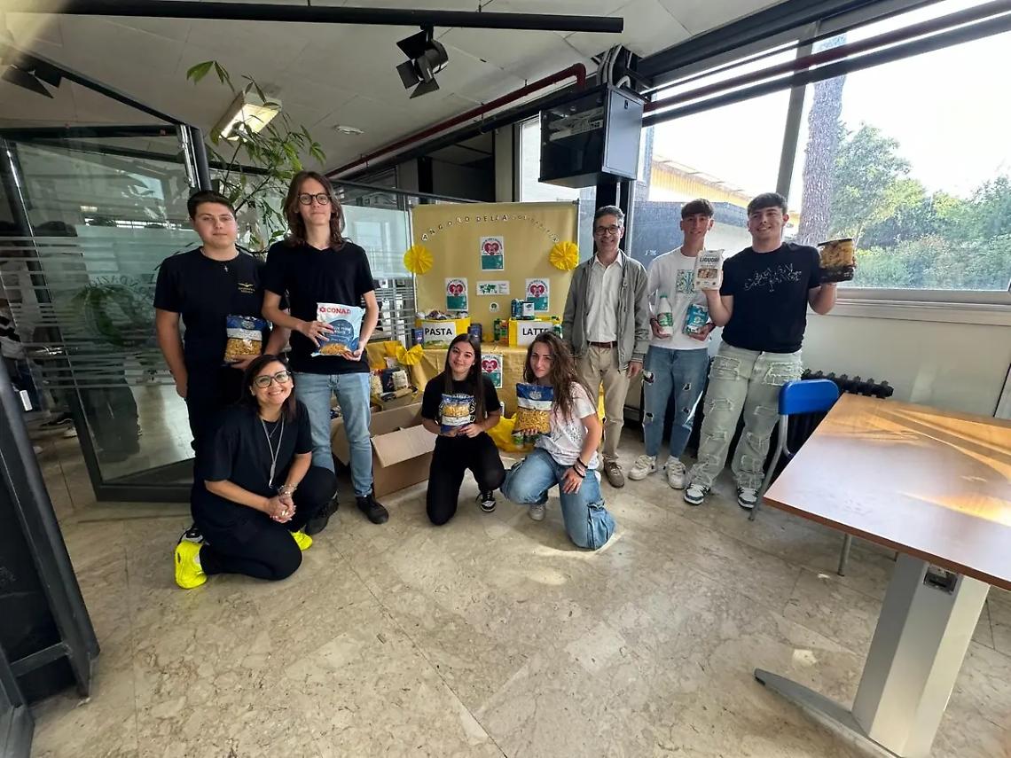 IIS Marconi e Semi di Pace: la solidariet&agrave; &egrave; di casa a via Corradetti