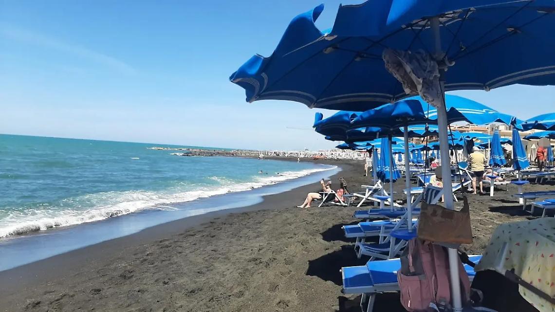Erosione, la spiaggia continua a sparire
