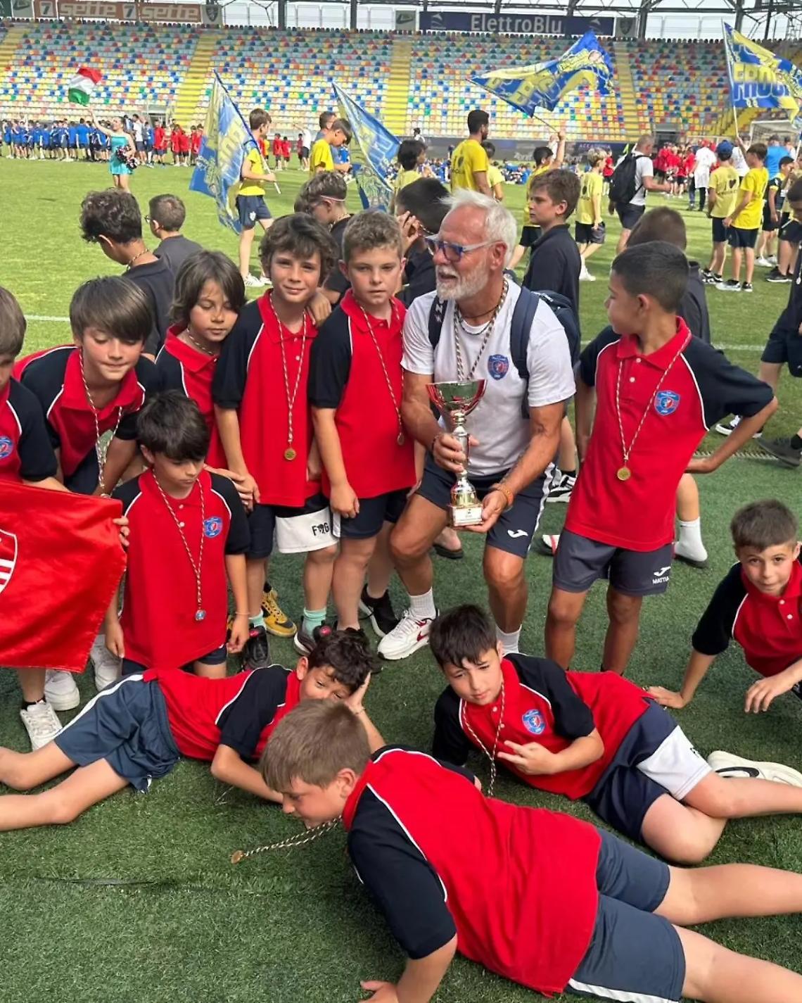 I baby 2014 del Pianoscarano reduci dalla bellissima esperienza al &ldquo;Benito Stirpe&rdquo; di Frosinone