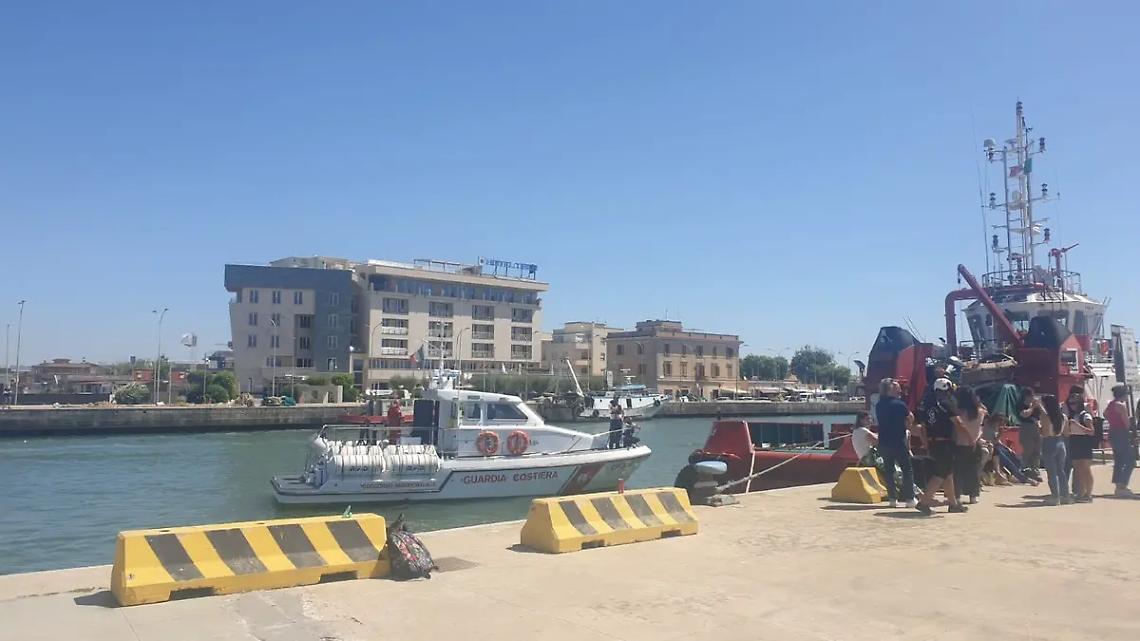&ldquo;Allarme incendio&rdquo; al piazzale Mediterraneo