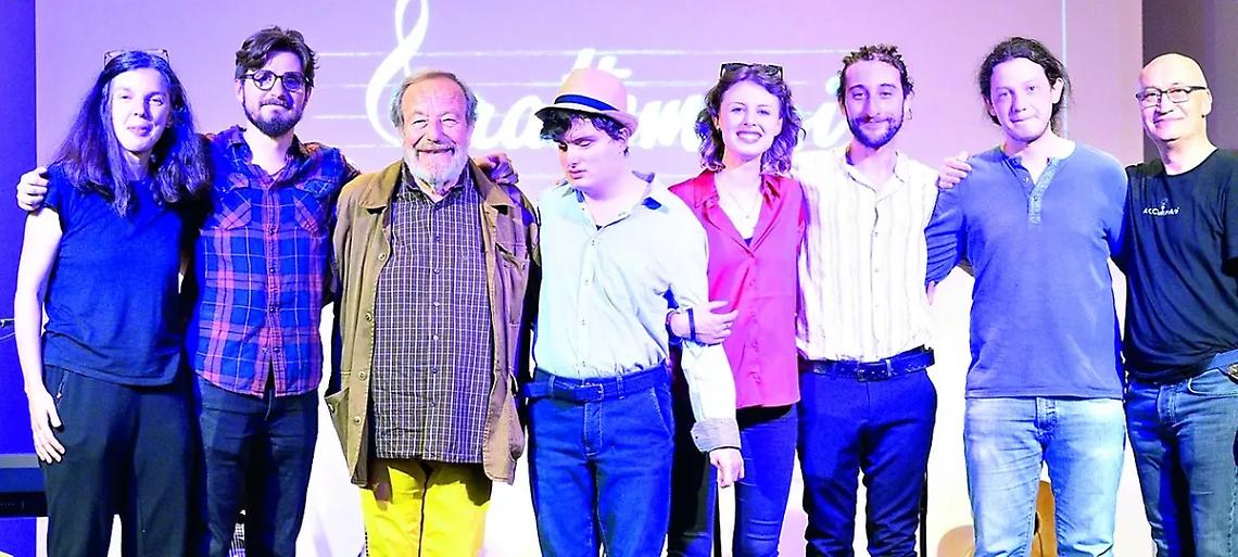 Frattempi, Luca Carrubba protagonista