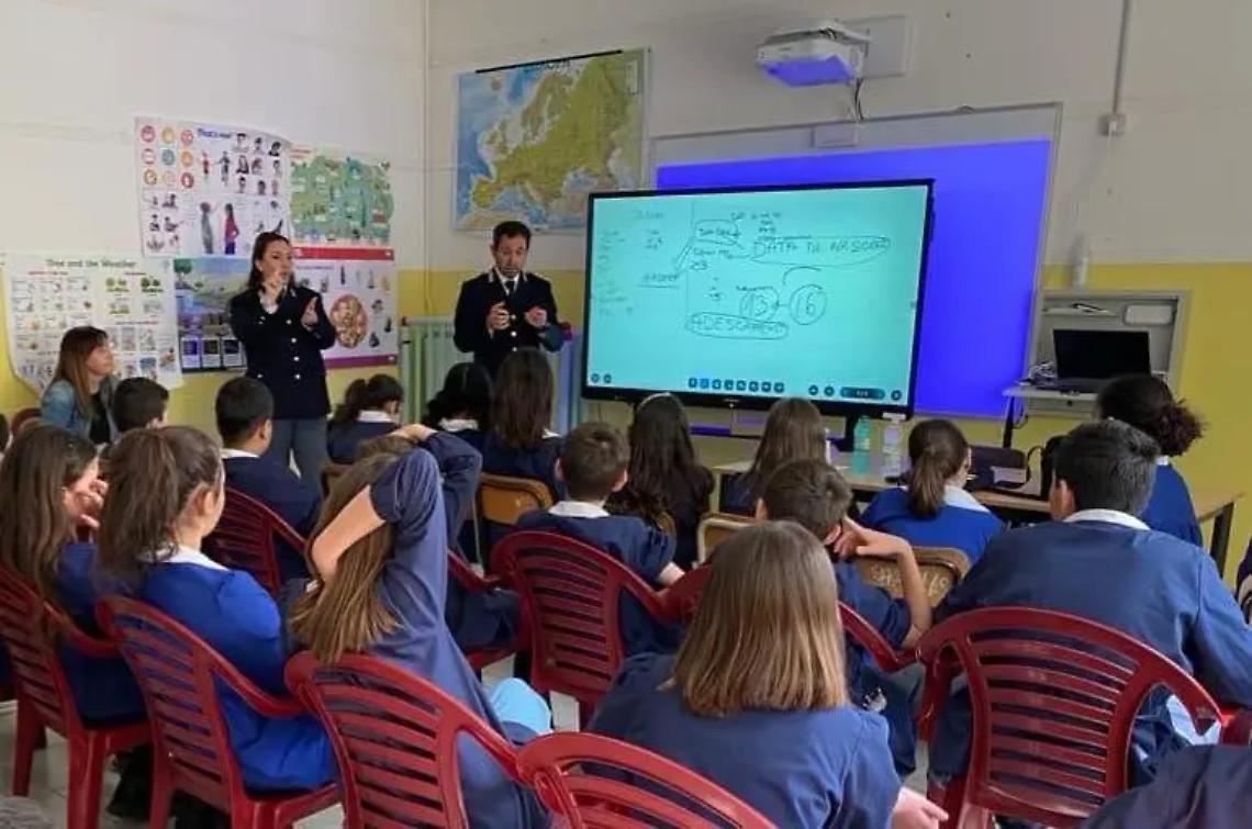 Rischi del web, la polizia incontra oltre 6000 studenti viterbesi