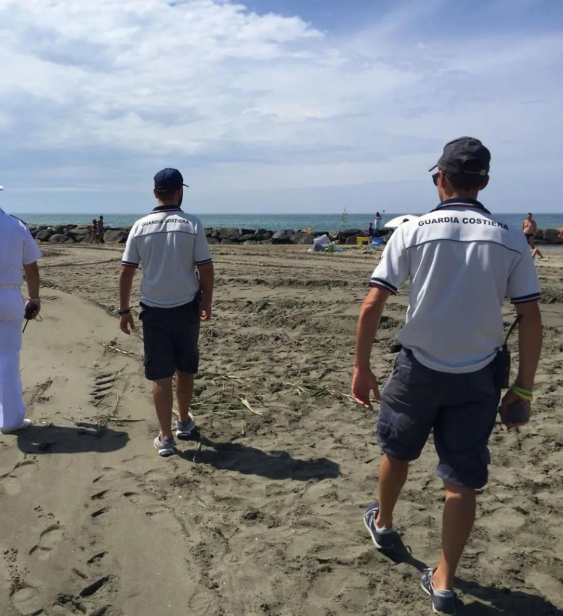 Scattano i controlli della Capitaneria, multe per i bagnini assenti in postazione