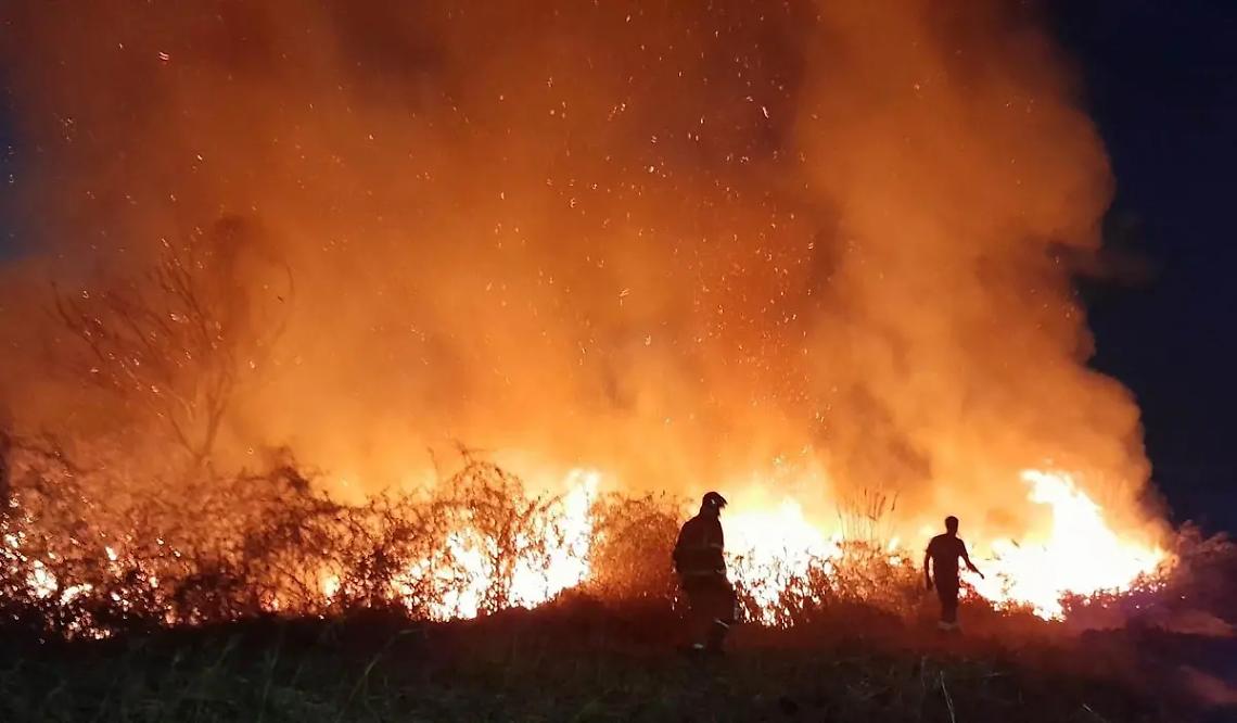 Ancora un incendio in periferia
