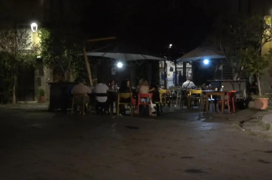 Orario degli esercizi pubblici: c&rsquo;&egrave; la deroga