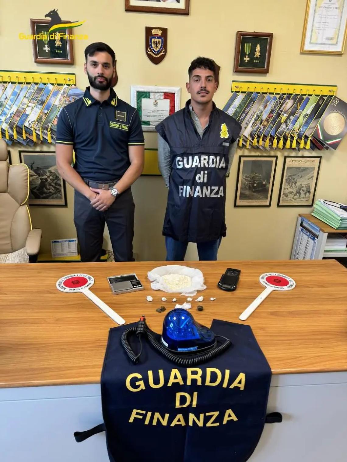 Spaccio di droga, due arresti