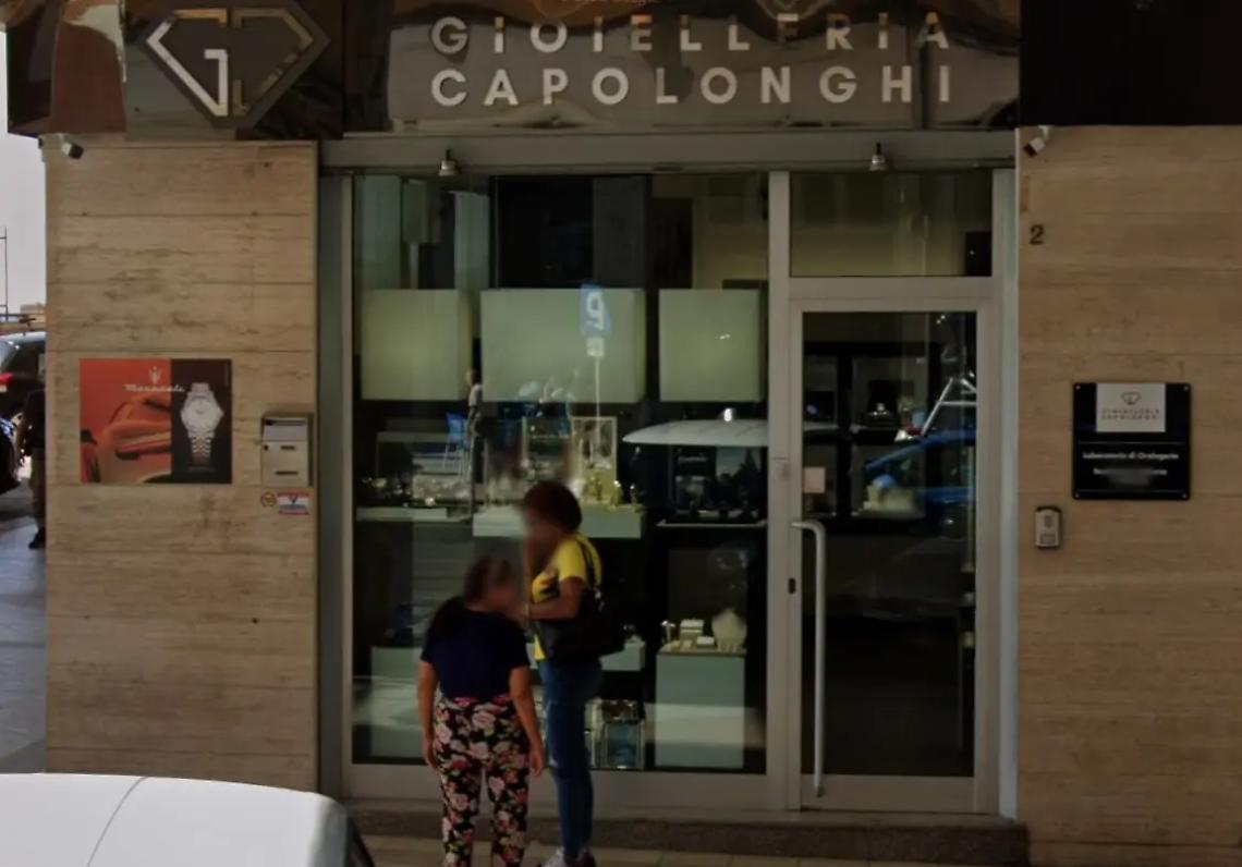 Tentato furto in gioielleria: sventato dal titolare