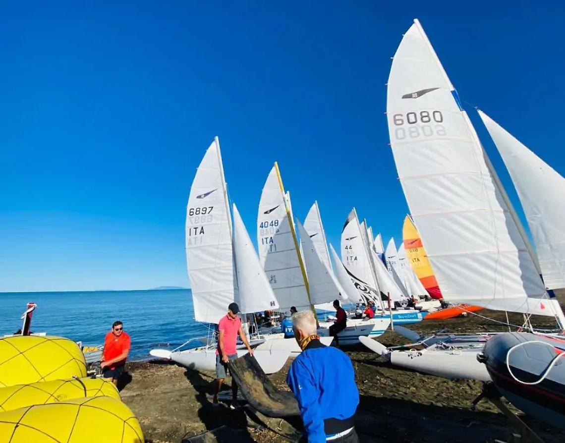 Assonautica &ldquo;G. Maffei&rdquo;, fervono i preparativi a Tarquinia per il Mondiale catamarani classe Dart18