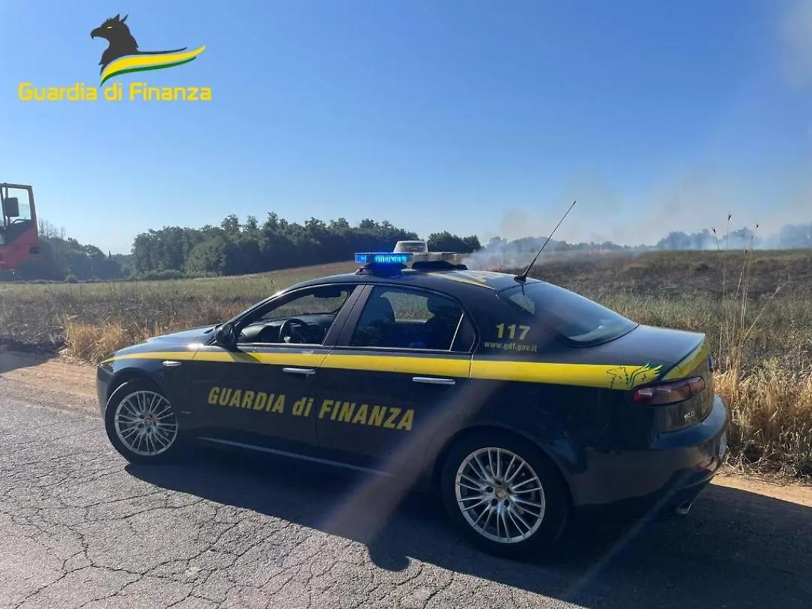 Incendio a ridosso del metanodotto, i finanzieri evitano il disastro