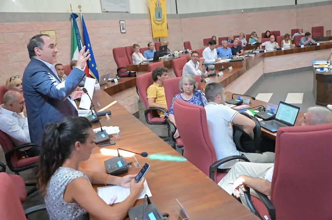 Nuova Provincia, Grasso lancia il referendum